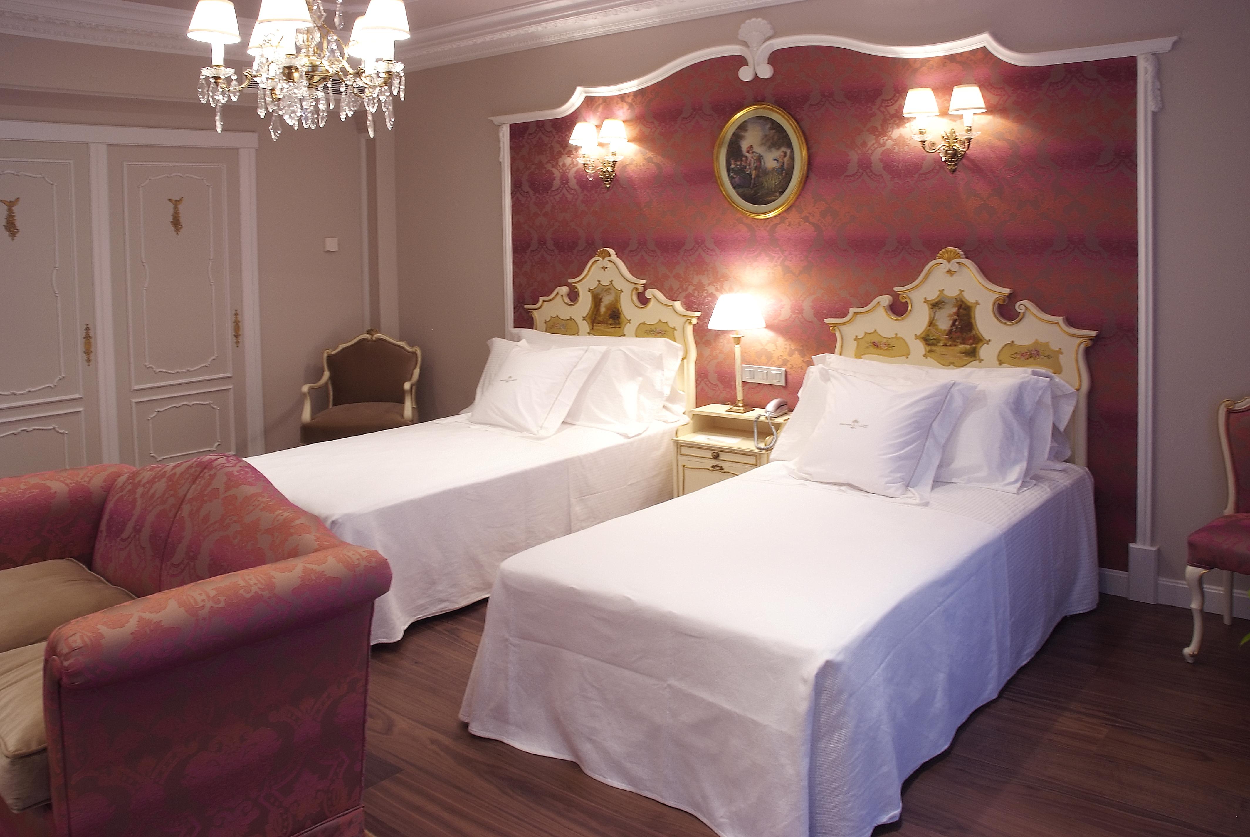 Gran Hotel La Perla Памплона Екстер'єр фото A room at the hotel