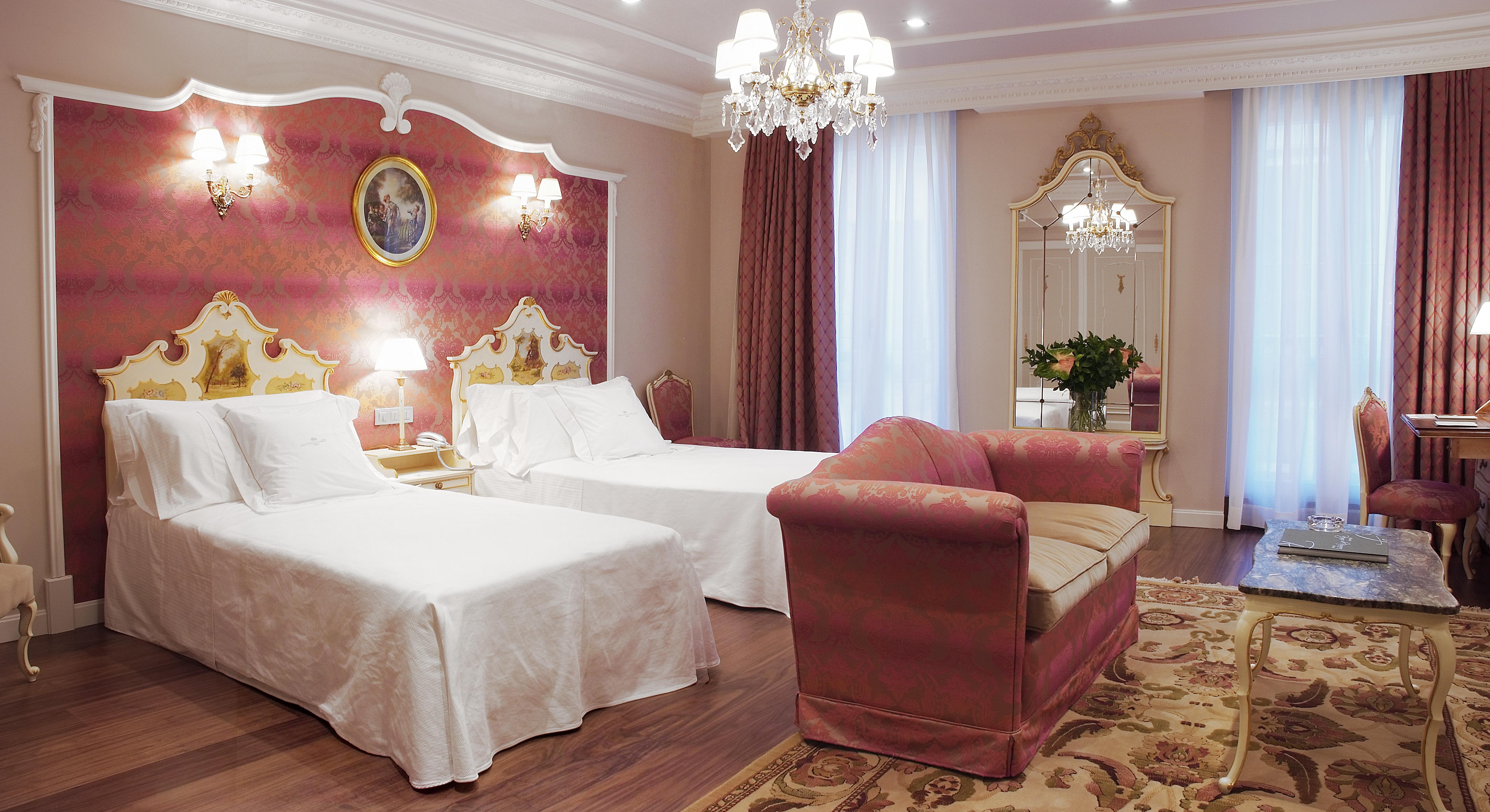Gran Hotel La Perla Памплона Номер фото A room at the hotel