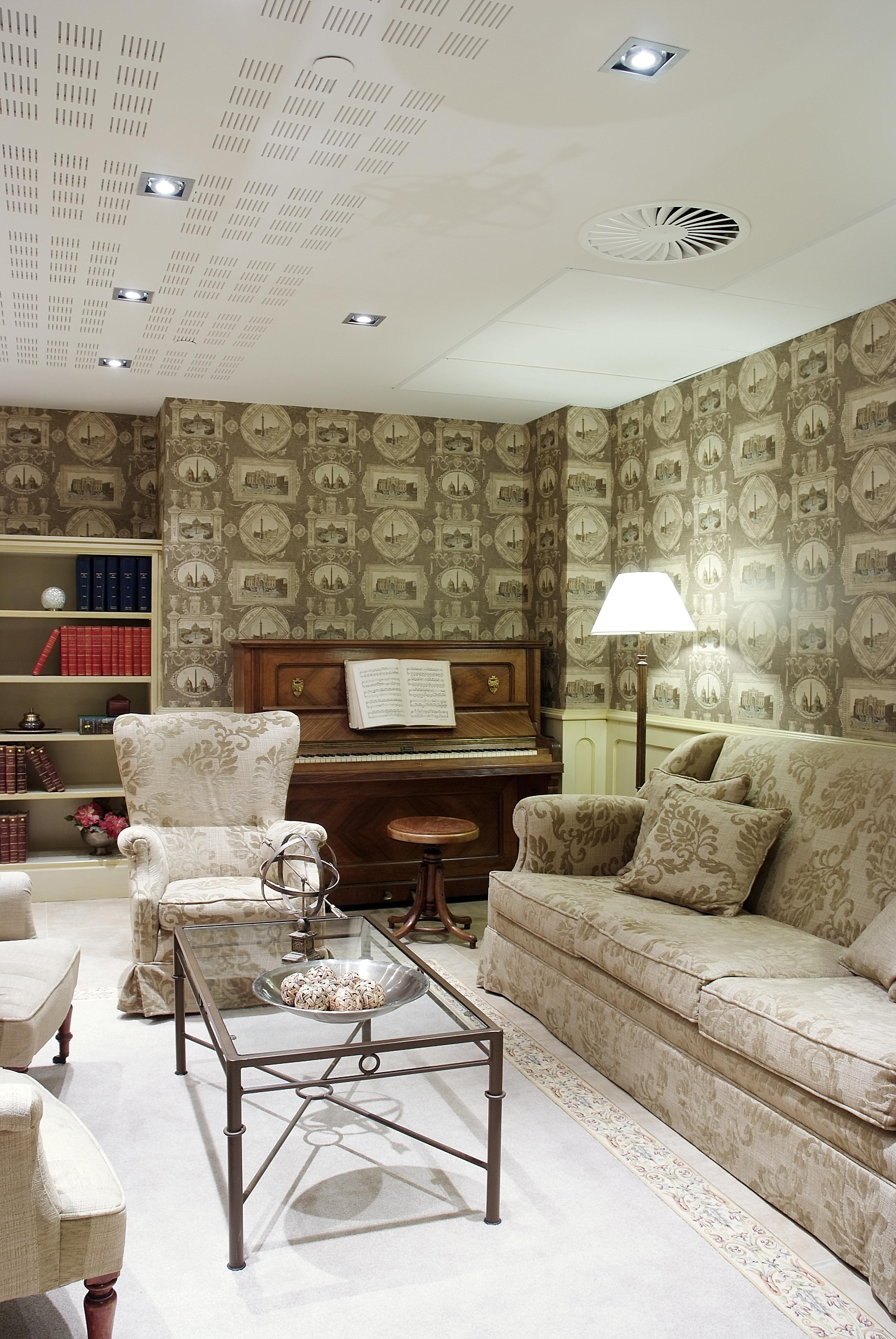 Gran Hotel La Perla Памплона Екстер'єр фото Wallpaper in a living room