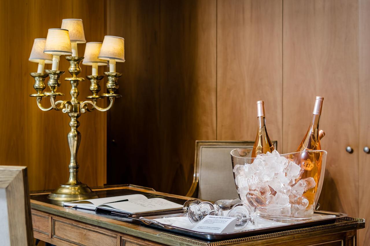 Gran Hotel La Perla Памплона Екстер'єр фото Champagne in a champagne bucket